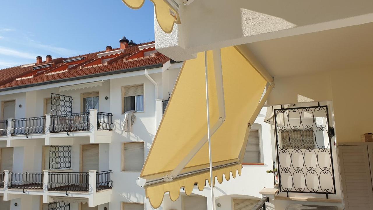 Condominio Ariazzurra S. Bart. San Bartolomeo Al Mare Luaran gambar