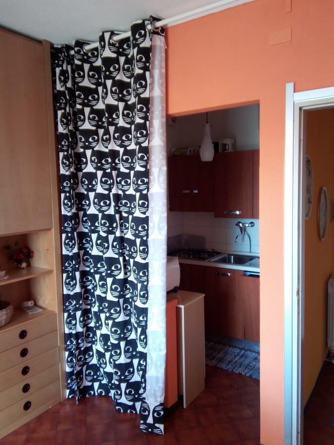 Condominio Ariazzurra S. Bart. San Bartolomeo Al Mare Luaran gambar
